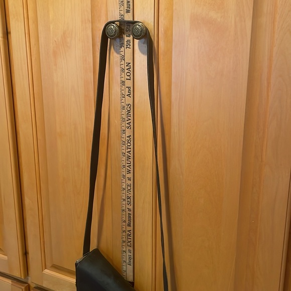 Bell & Howell Leather Crossbody Camera Bag - Picture 5 of 13